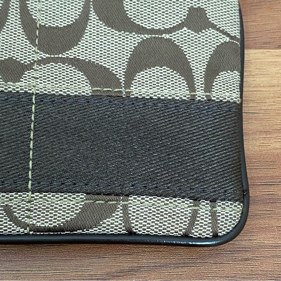 COACH Signature Stripe Brown Wristlet Wallet - Picture 8 of 9